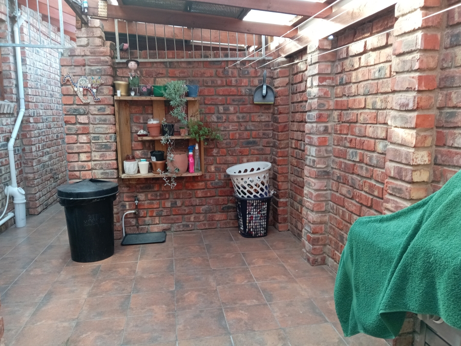 3 Bedroom Property for Sale in Strelitzia Park Eastern Cape